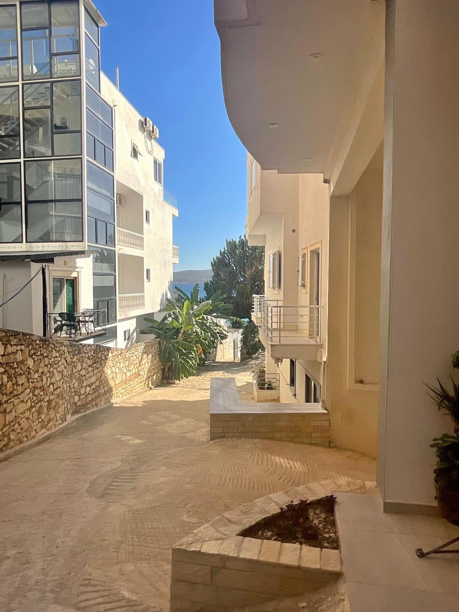 Mojito Beach Apartments With Free Parking Саранде Екстериор снимка
