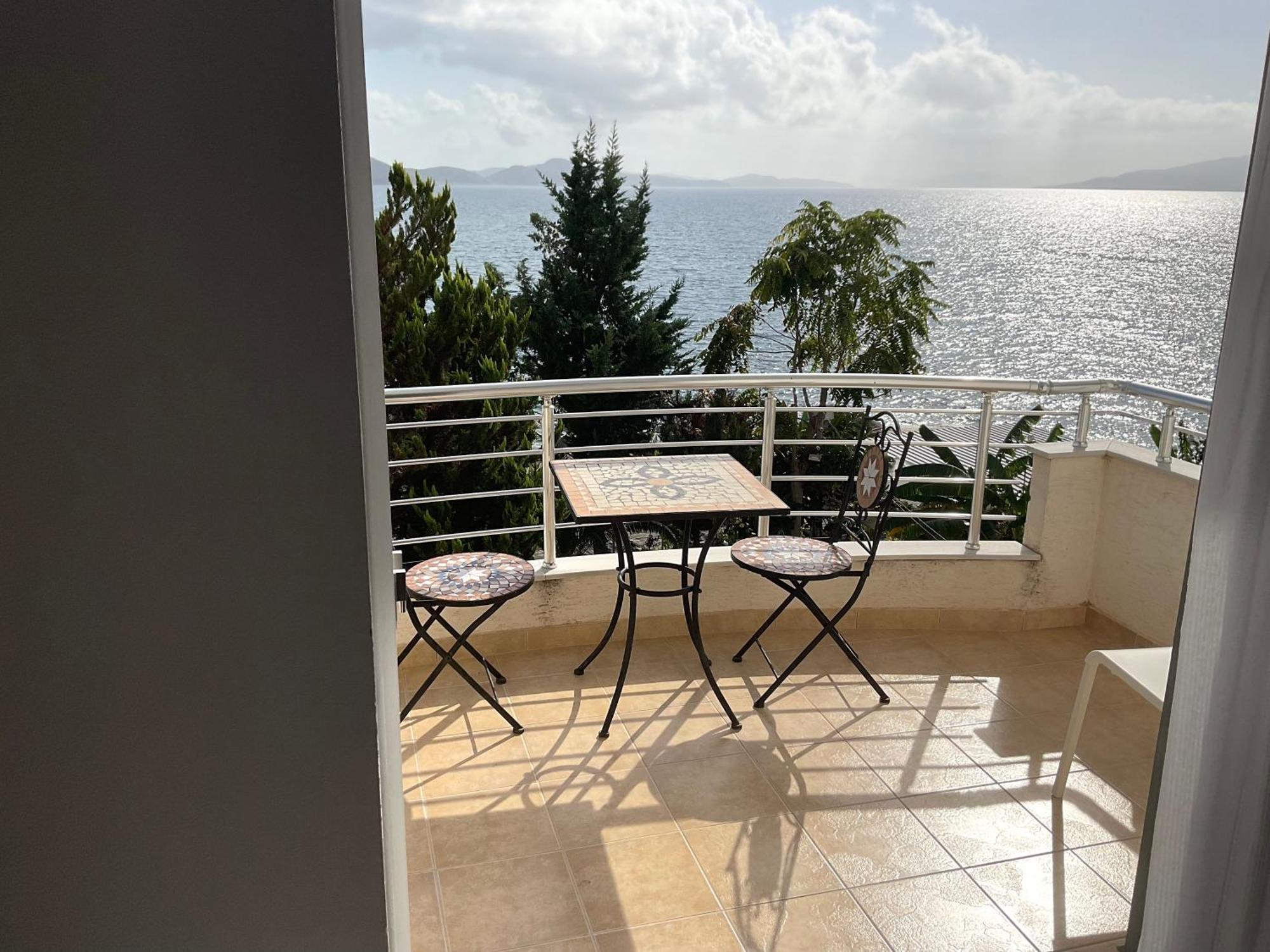 Mojito Beach Apartments With Free Parking Саранде Екстериор снимка