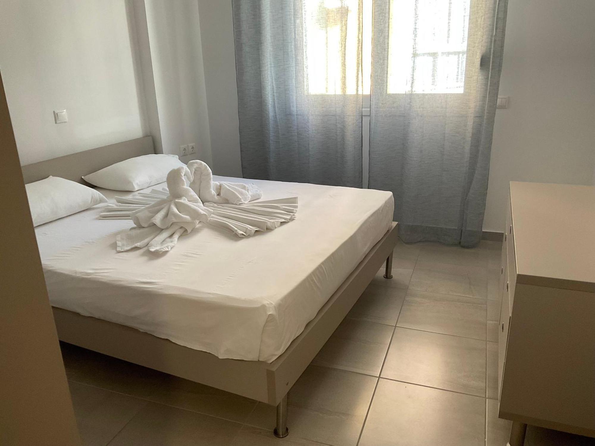 Mojito Beach Apartments With Free Parking Саранде Стая снимка